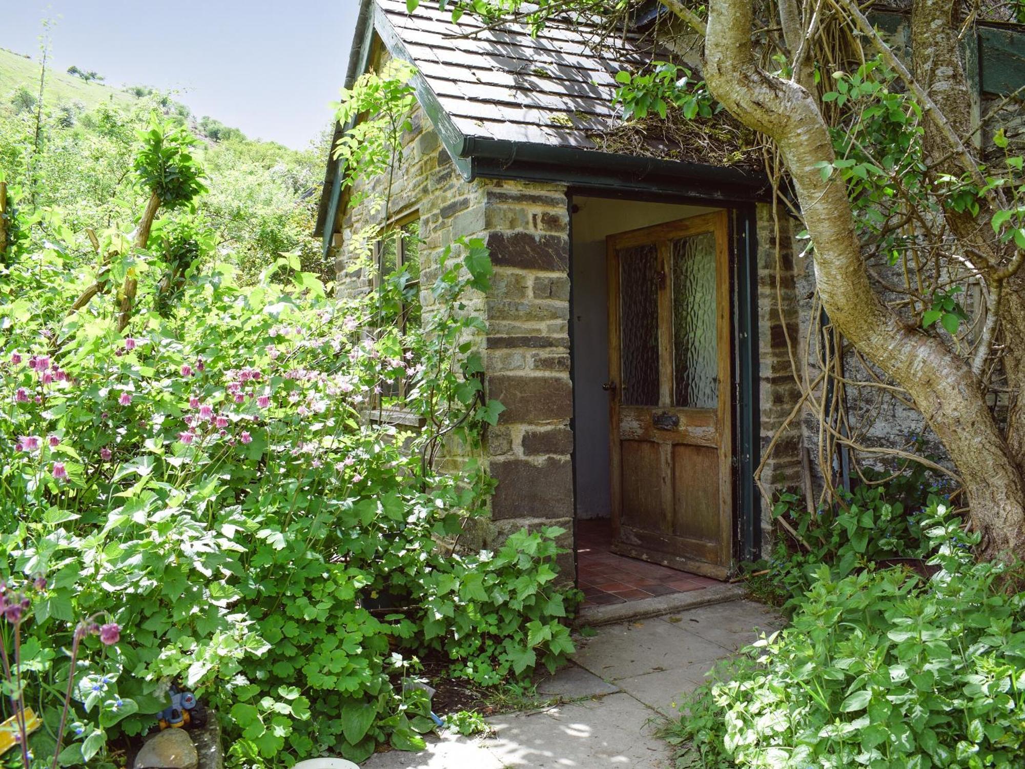Lower Goytre Farmhouse Llanfair Waterdine Eksteriør billede